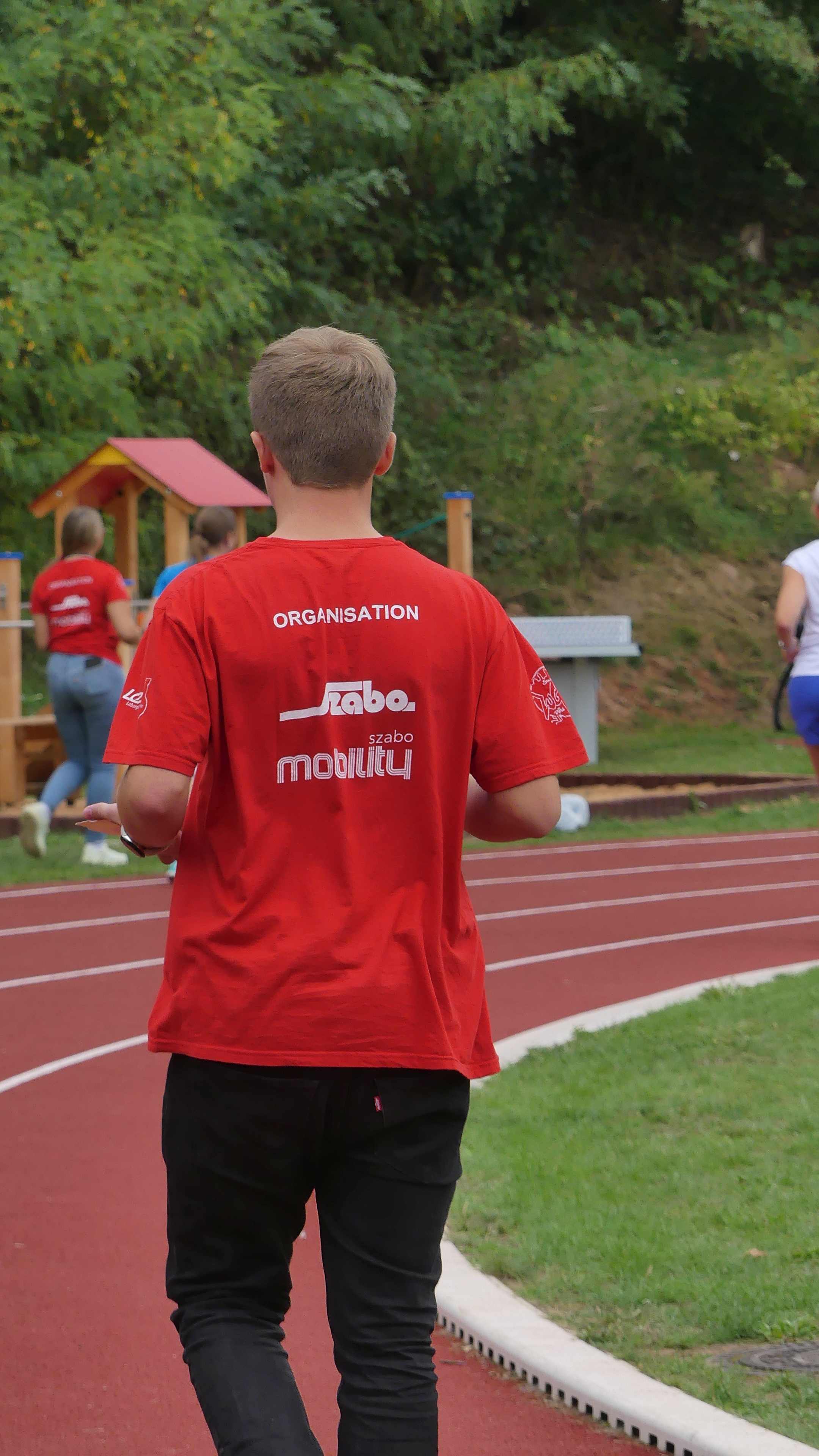 Bild vom 15. Benefizlauf im Jahr 2025. Dies ist das 395. Bild.